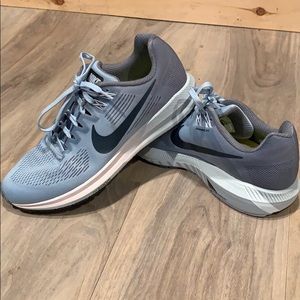 Nike Air Zoom 21 Women’s 7.5